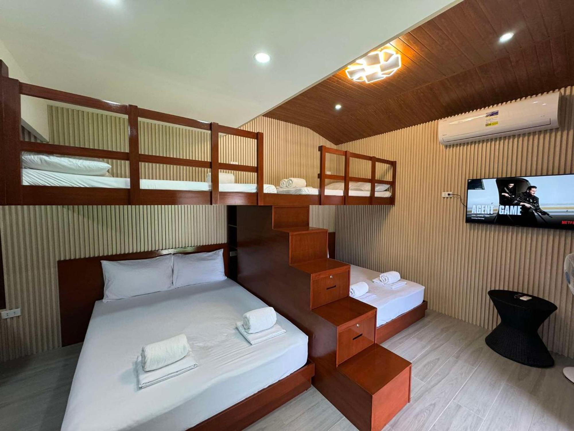 Youhan Beach Resort San Antonio  Exterior photo